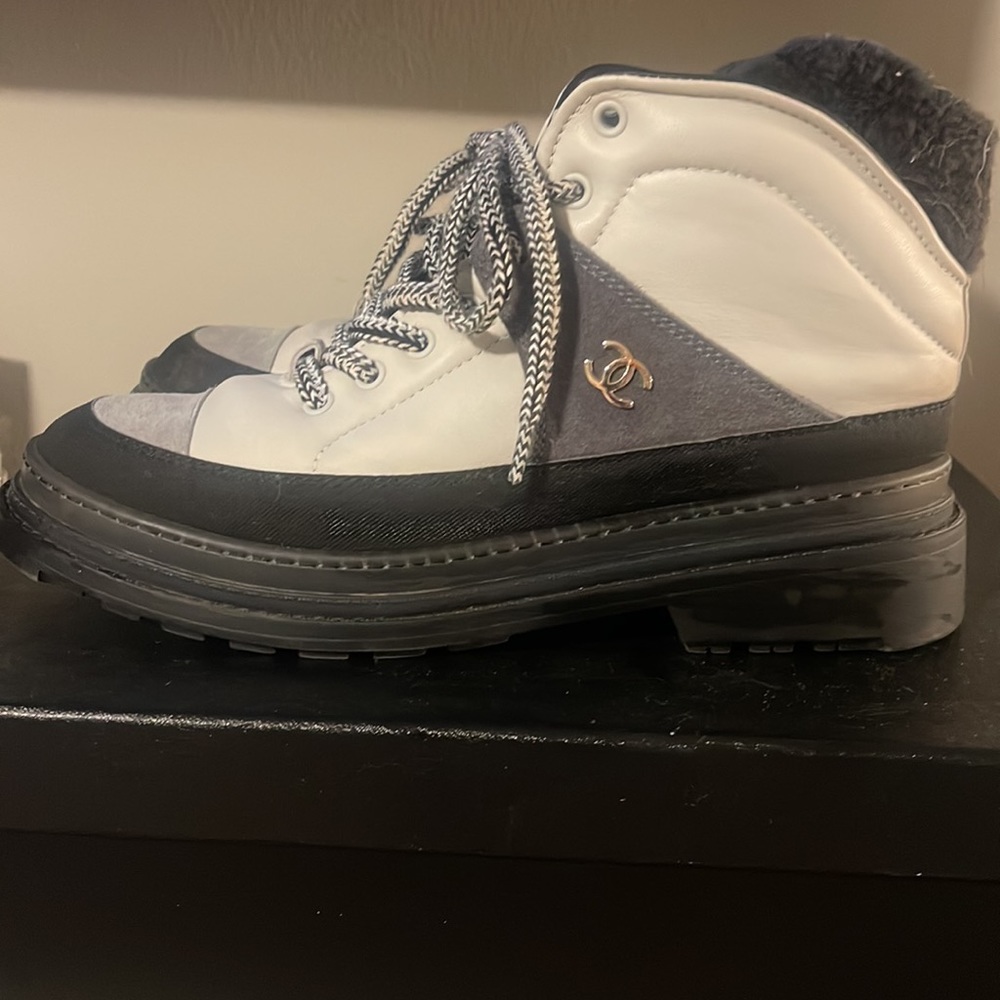 Chanel all weather hiking boots size 40 EU size 9 US - Picture 2 of 5